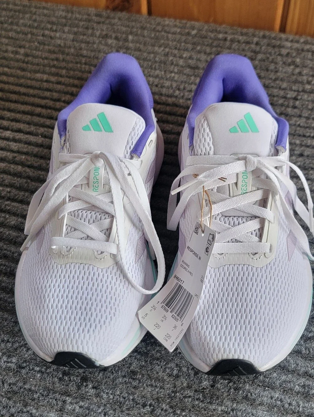 Adidas Women's Response  Running Shoe Size 5